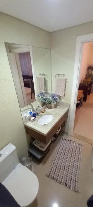 SOBRADO COM ÓTIMO ESPAÇO GOURMET