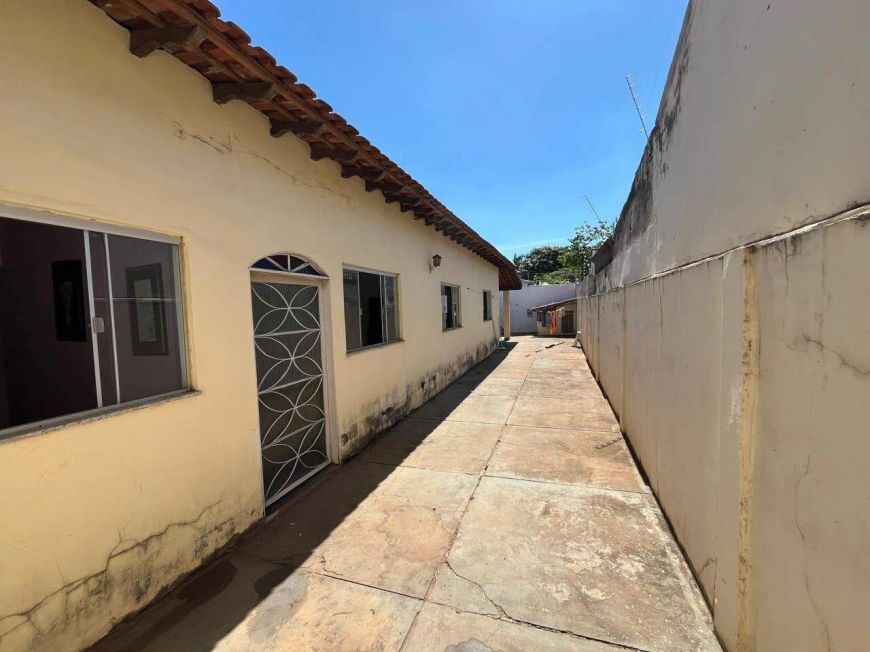 Casa Térrea à venda, 3 quartos, 1 suíte, Santa Fé - Campo Grande/MS