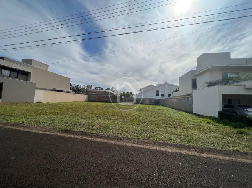TERRENO ALPHAVILLE 3 - ÓTIMA LOCALZAÇÃO