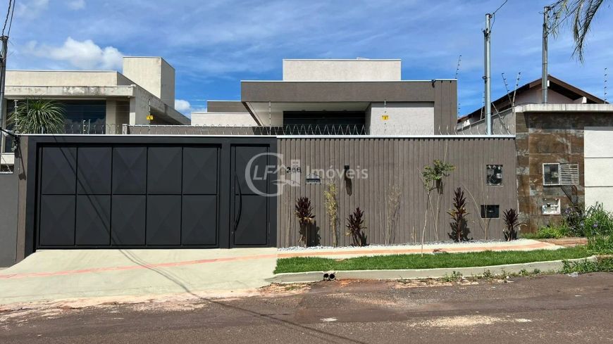 Imóvel à venda em Campo Grande-MS: Casa de 3 quartos e 2 suítes na Vila Vilas Boas, com 2 salas, 4 v