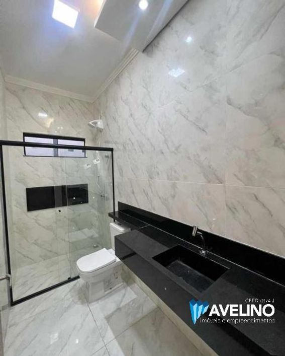 Casa nova com pé direito alto Próximo ao Shopping Norte Sul