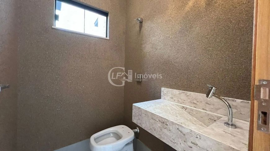 Casa à venda na Vila Vilas Boas em Campo Grande-MS: 3 quartos, 3 suítes, 3 salas, 2 banheiros, 4 vag