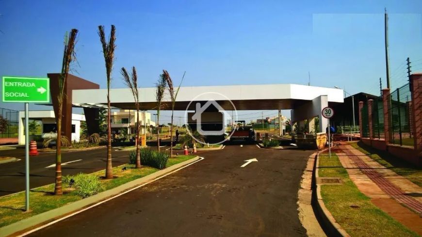 TERRENO DE ESQUINA