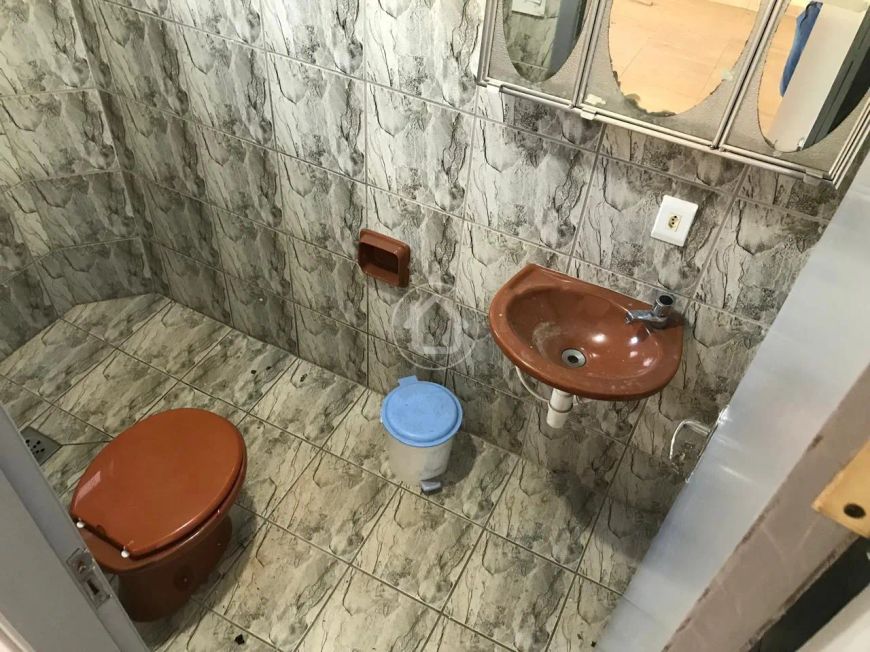 PONTO COMERCIAL NA VINTE E CINCO DE DEZEMBRO