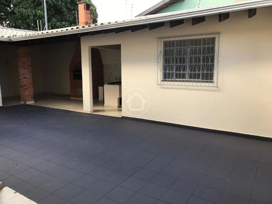 PONTO COMERCIAL NA VINTE E CINCO DE DEZEMBRO