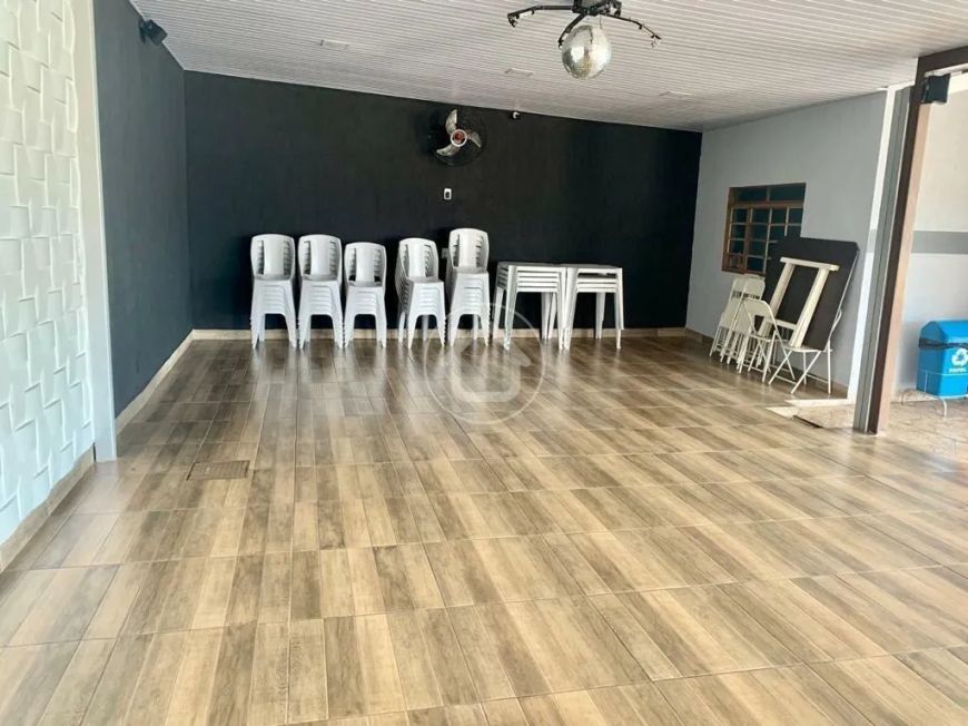 ESPAÇO DE FESTAS COM CARTEIRA DE CLIENTES