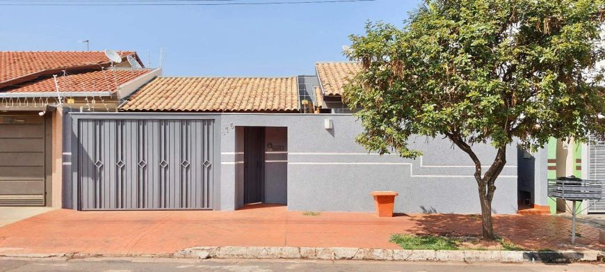 Casa térrea no Bairro Carandá Bosque