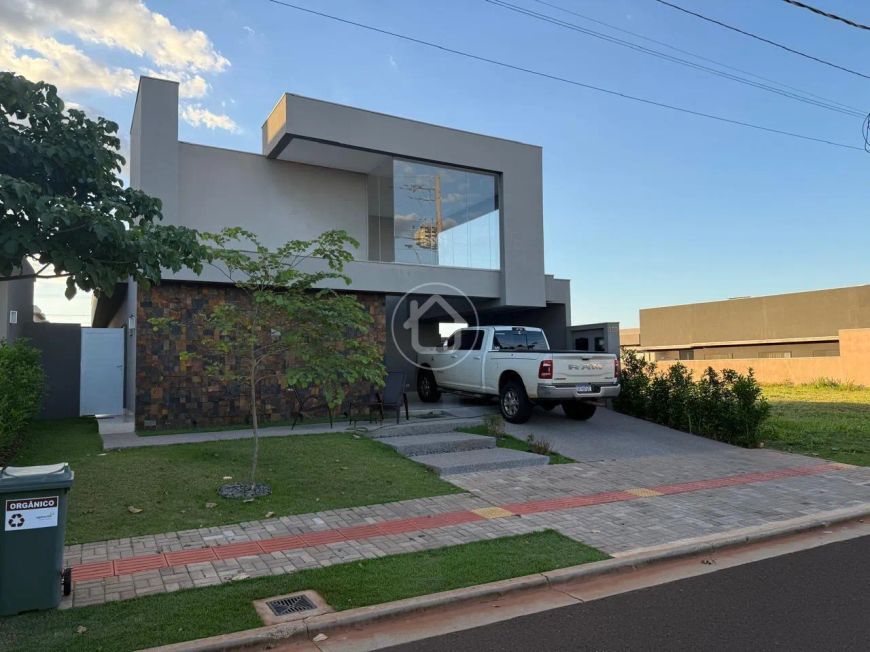 CASA AMPLA COM 3 SUITS COM ARMARIOS