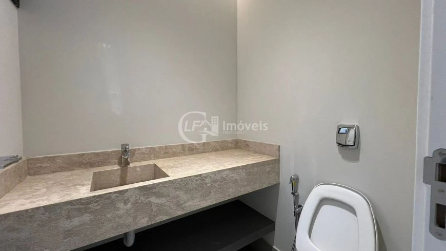 Impecável Casa em Condomínio à Venda em Alphaville Campo Grande 3, Campo Grande-MS: 3 Quartos, 3 Suí