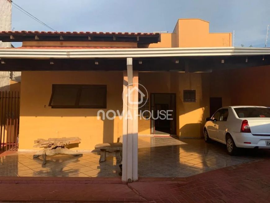 CASA COM 5 DORMITÓRIOS