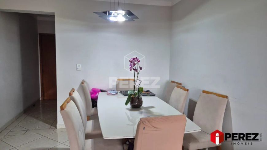 Apartamento no Bairro Monte Castelo.
