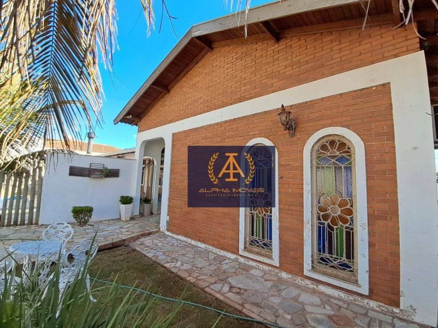 CASA COM DUPLA APTIDÃO 2 TERRENOS