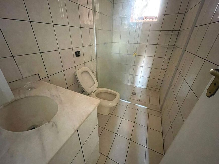 CASA TÉRREA PRÓXIMA A BASE ÁREA