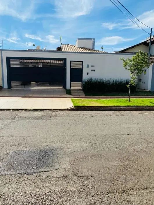 Excelente casa térrea à venda - 2 quartos - 1 suíte - 360 m² de terreno - Vila Carlota, Campo Grande