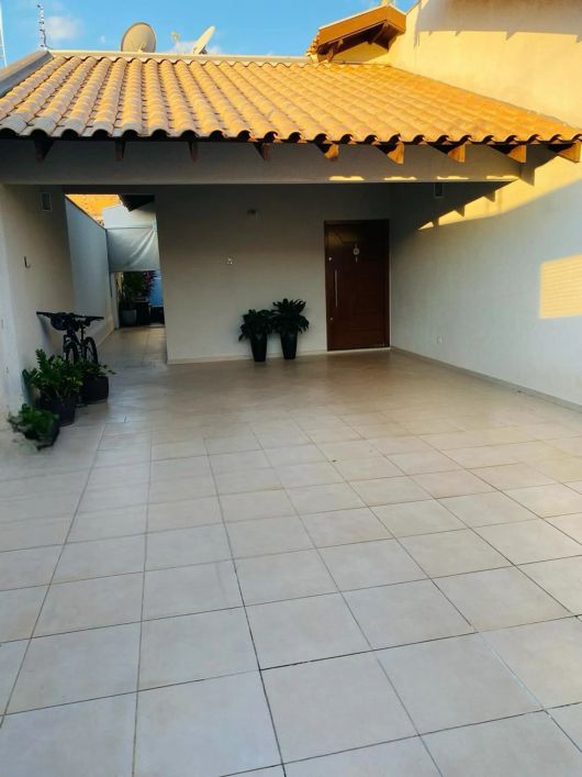 Excelente casa térrea à venda - 2 quartos - 1 suíte - 360 m² de terreno - Vila Carlota, Campo Grande