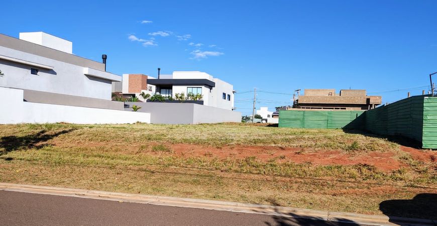 Dois Terrenos a venda no Condomínio Alphaville Campo Grande 3.