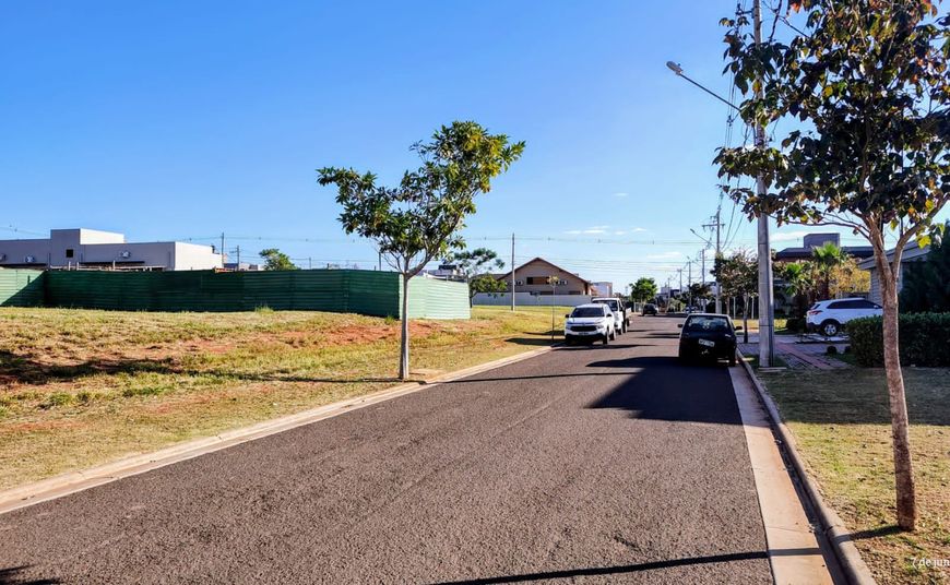 Dois Terrenos a venda no Condomínio Alphaville Campo Grande 3.