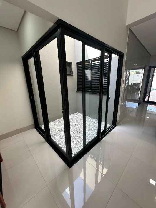 Imóvel para venda possui 132 metros quadrados com 2 quartos