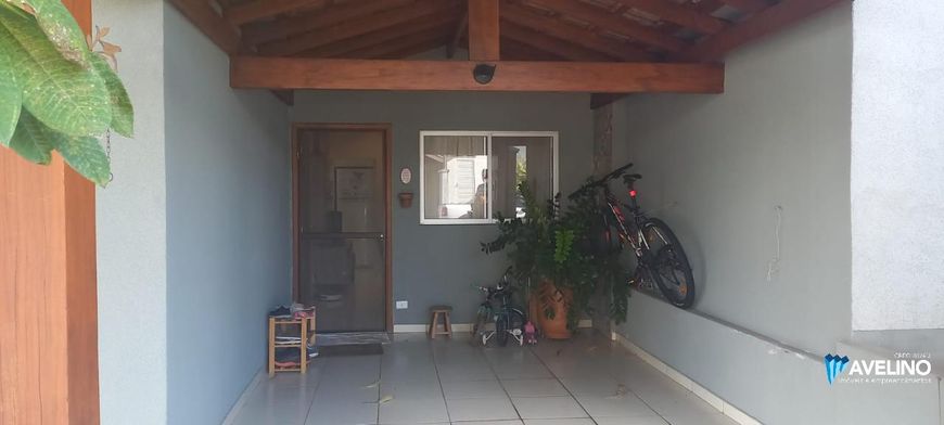 Linda casa em condomínio