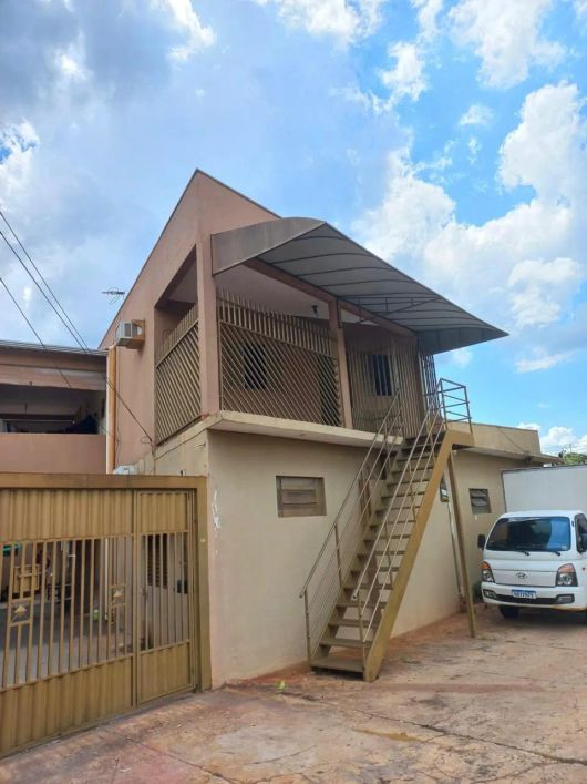 PREDIO RESIDENCIAL OU COMERCIAL - BAIRRO OCTÁVIO PÉCORA