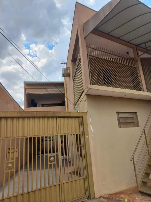 PREDIO RESIDENCIAL OU COMERCIAL - BAIRRO OCTÁVIO PÉCORA
