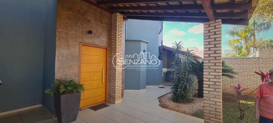 Sobrado Parque Residencial Rita Vieira - Campo Grande