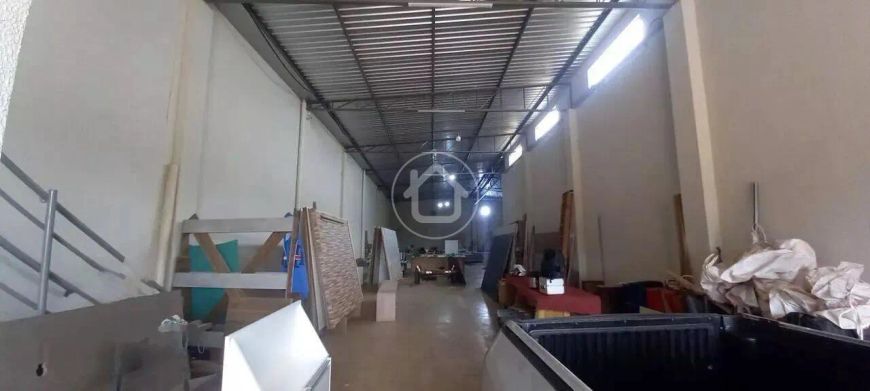 GALPÃO COMERCIAL COM 3 SALAS PARA ESCRITÓRIO
