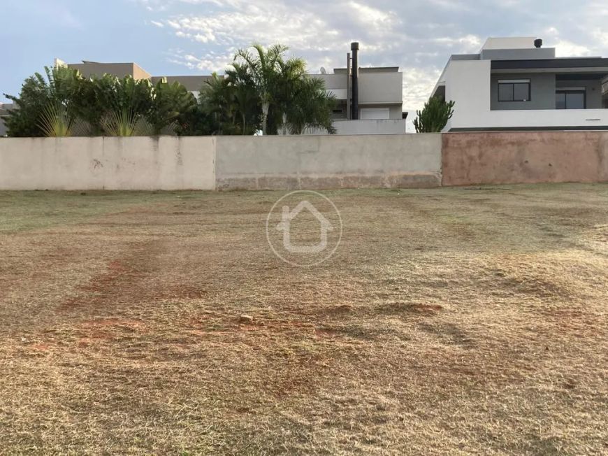 DAMHA 4 - TERRENO PRÓXIMO A ENTRADA DO CONDOMÍNIO