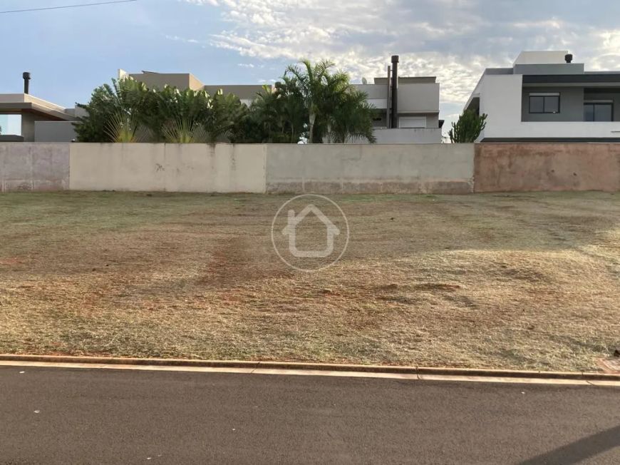 DAMHA 4 - TERRENO PRÓXIMO A ENTRADA DO CONDOMÍNIO