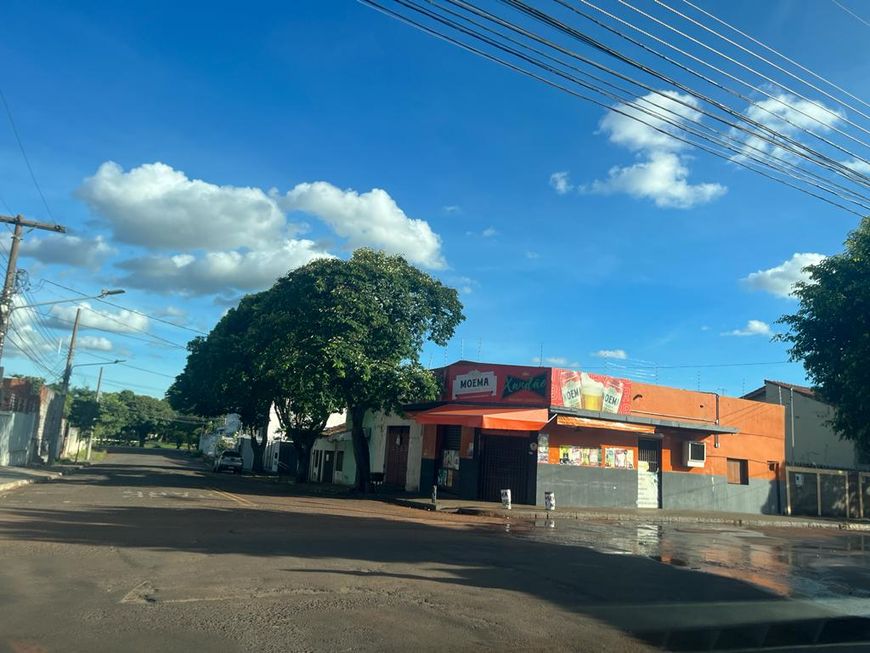 Predio comercial próximo ao IMPCG