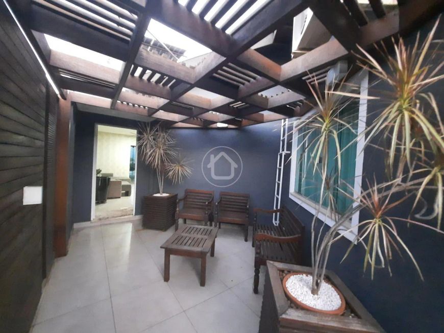 CASA NO CARANDÁ BOSQUE