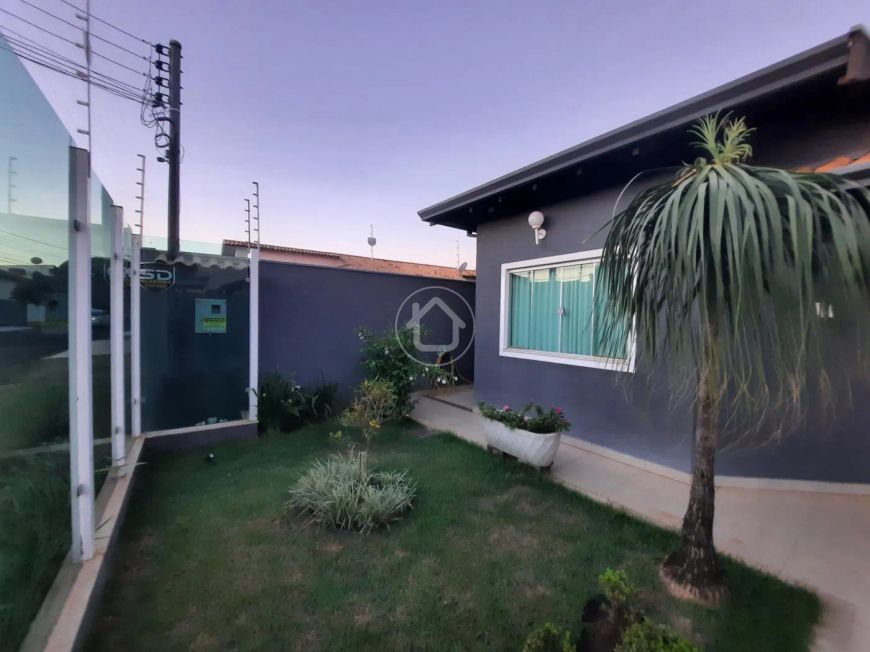 CASA NO CARANDÁ BOSQUE