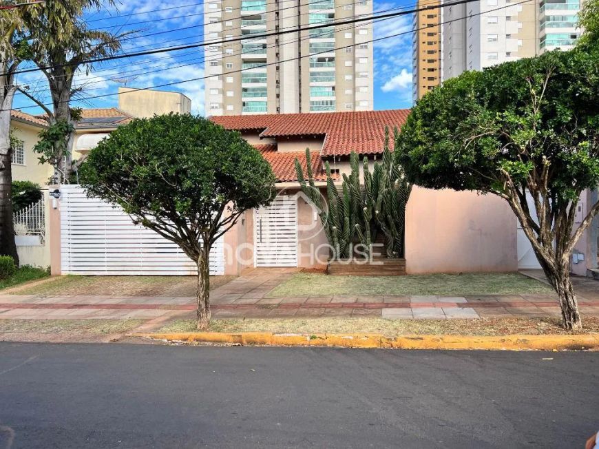 LINDO SOBRADO AO LADO DO SHOPPING CAMPO GRANDE