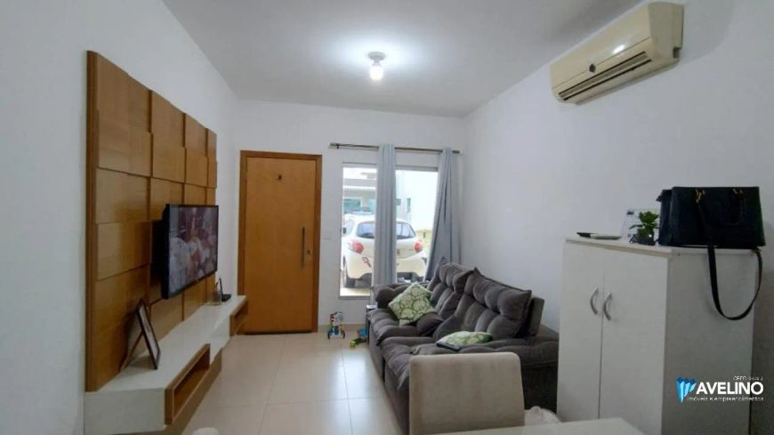Casa em condominio com 3 quartos e quintal