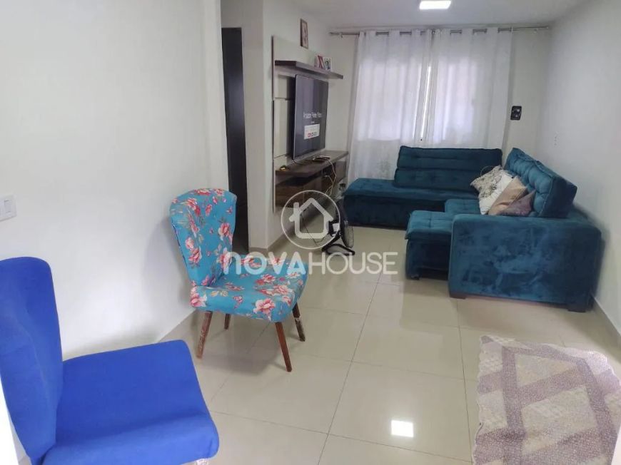 CASA COM SALÕES NA SENHOR DO BOM FIM