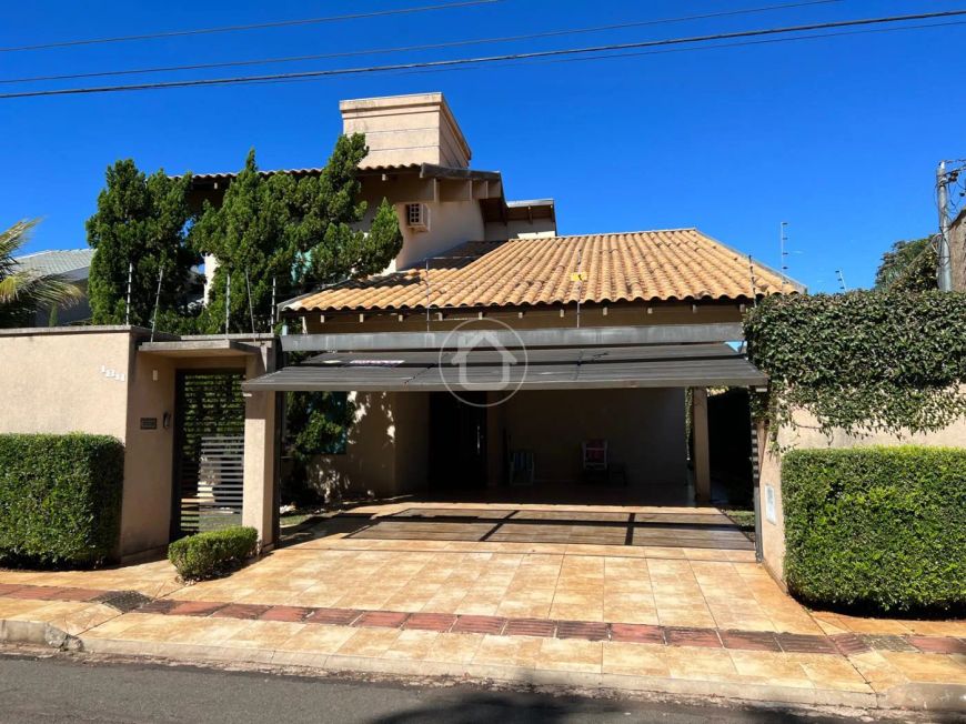 SOBRADO COM 03 DORMITÓRIOS NO BAIRRO VILAS BOAS