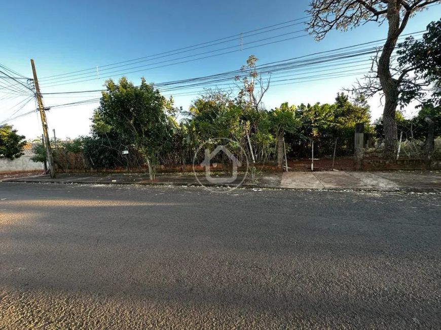 ÁREA NO BAIRRO MONTE CASTELO