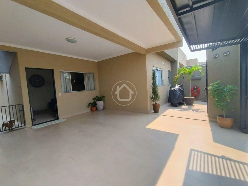 CASA COM PISCINA NO PANAMA