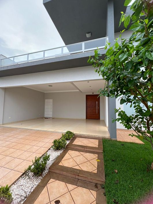 Lindo sobrado com Piscina