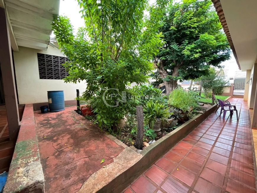 Impecável Casa à Venda na Orla Morena em Campo Grande-MS: 4 Quartos, 1 Suíte, 4 Salas, 2 Banheiros,