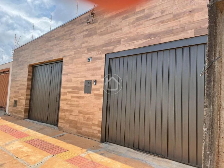 SOBRADO COM 2 SUITES E SACADA