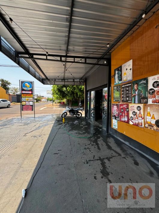 Imóvel comercial com 2 lojas para venda no bairro Vila Ipiranga em CG