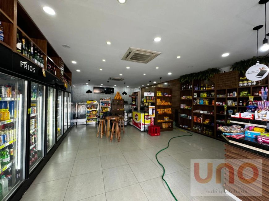Imóvel comercial com 2 lojas para venda no bairro Vila Ipiranga em CG