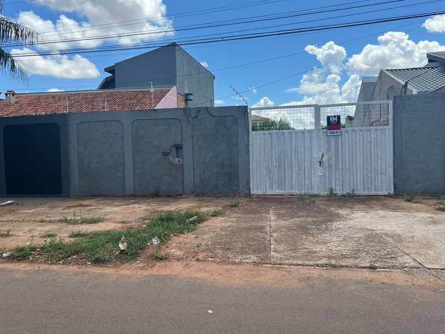 Amplo Terreno de 576 metros no Coophamat