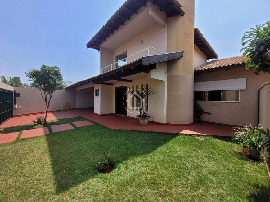 3 SUÍTES/ ÁREA GOURMET/PISCINA/QUINTAL