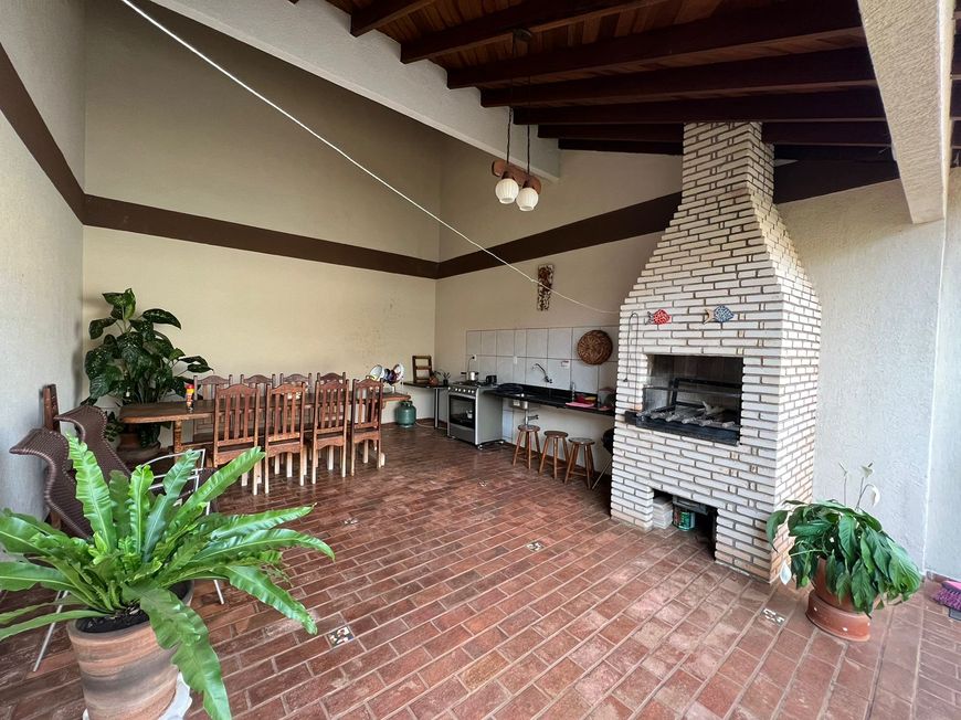 CASA AMPLA NO CARANDÁ BOSQUE 3