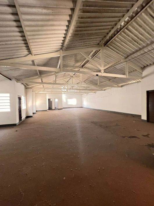 Barracão comercial na Av. Calógeras – Centro