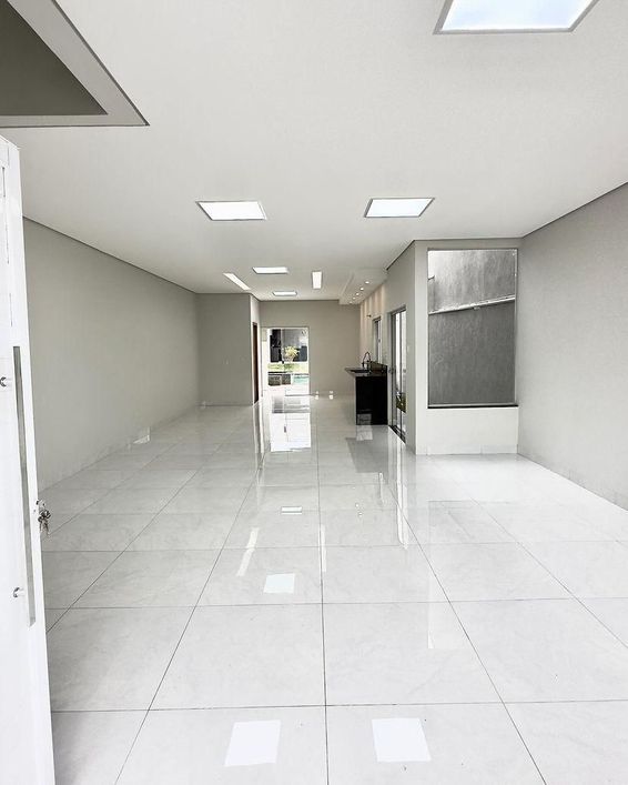 Sobrado novo com piscina na TV Morena