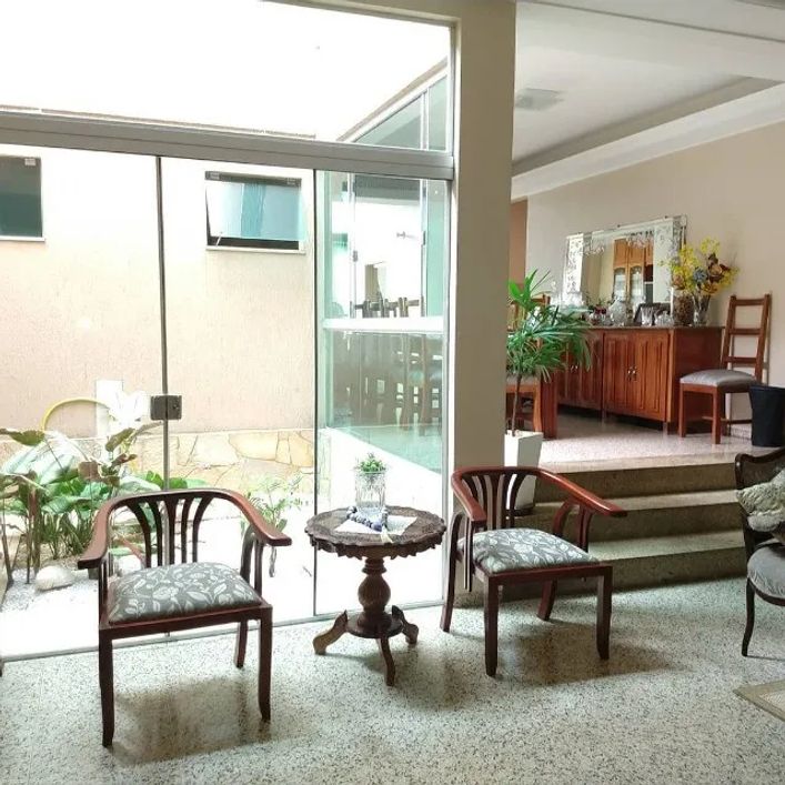 Imóvel para venda tem 330 metros quadrados com 4 quartos em Cabreúva - Campo Grande - MS