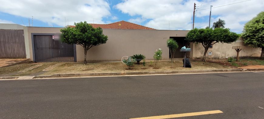 Residência de Luxo à Venda em Campo Grande-MS: 4 Quartos, 1 Suíte, 222m² no Parque Residencial Rita